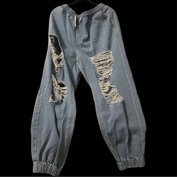 Plus Stretchy Ripped Jeans - Picture 2 of 3